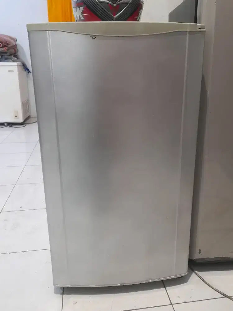 Kulkas 1 Pintu Semi Mini Merek SHARP