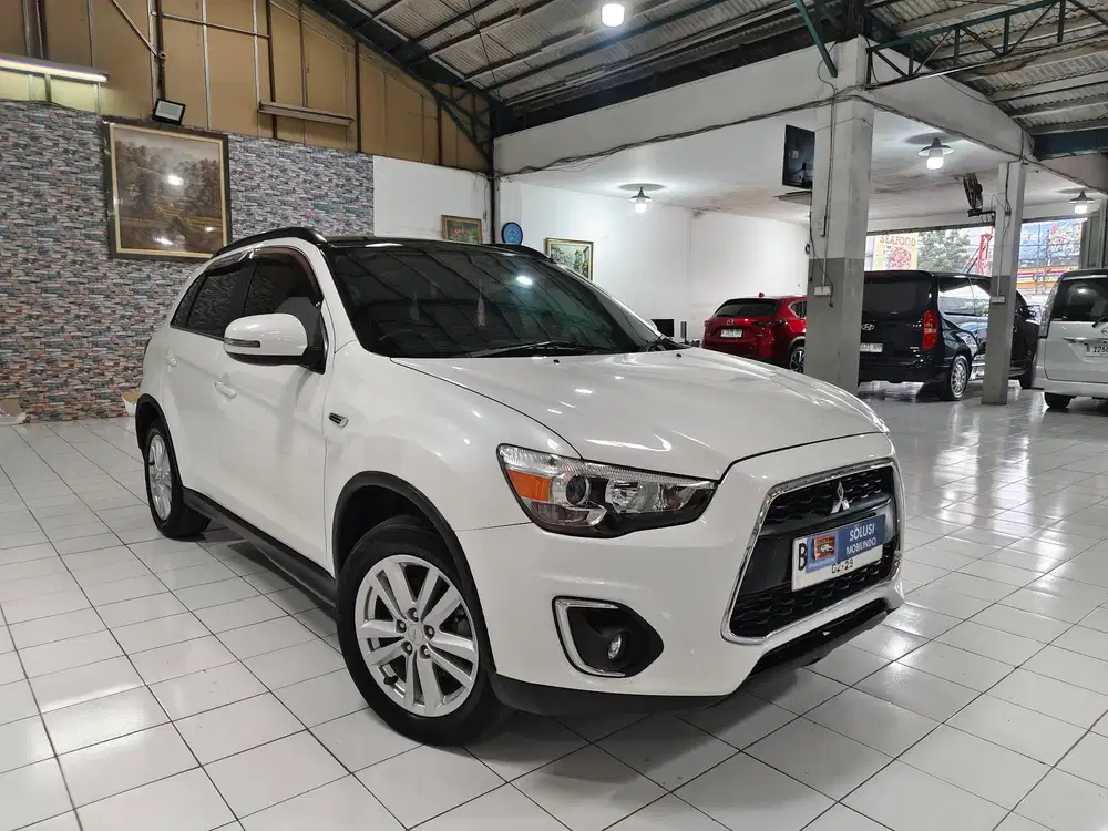 Mitsubishi OUTLANDER SPORT PX 2.0 Bensin AT 2017 Putih