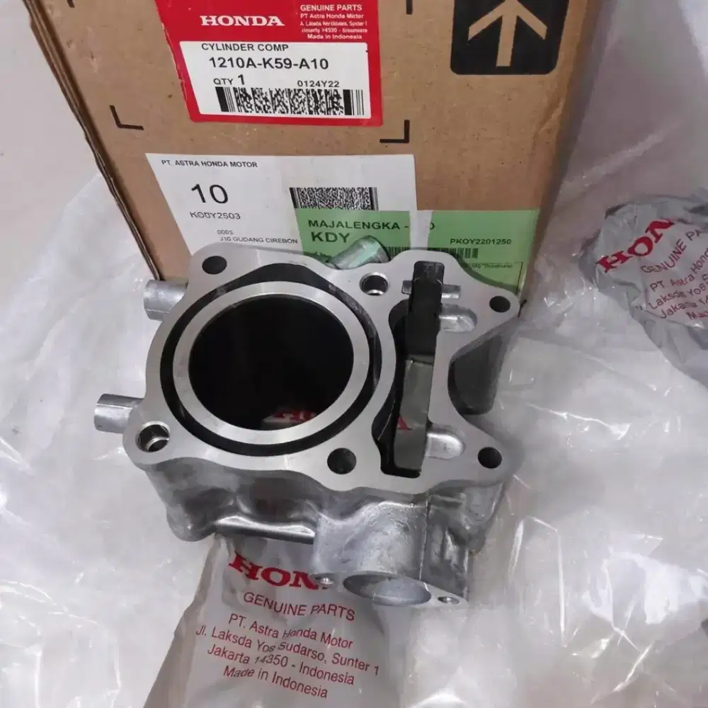 BNIB Blok Vario 150 Original AHM dan Piston Kit Vario 150 Original FIM