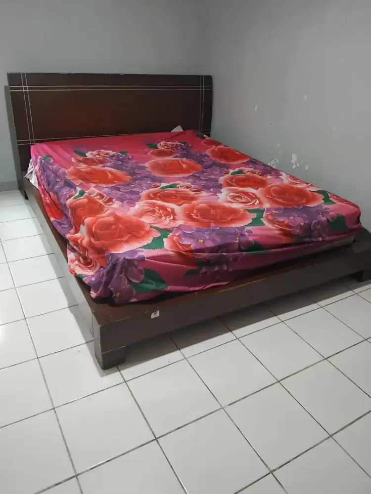 dijual dipan + kasurnya