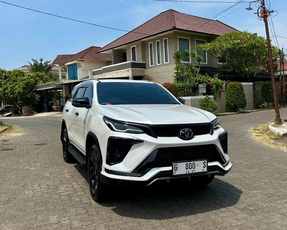 Fortuner Legender 2.8 Solar Matic 2024 LOW KM FULL ORI !