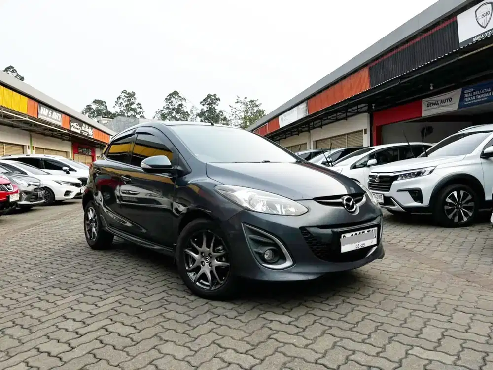 DP 5 JT MAZDA 2 R HB AT 2013 STEEL GREY EDITION RARE ANTIK JARANG ADA