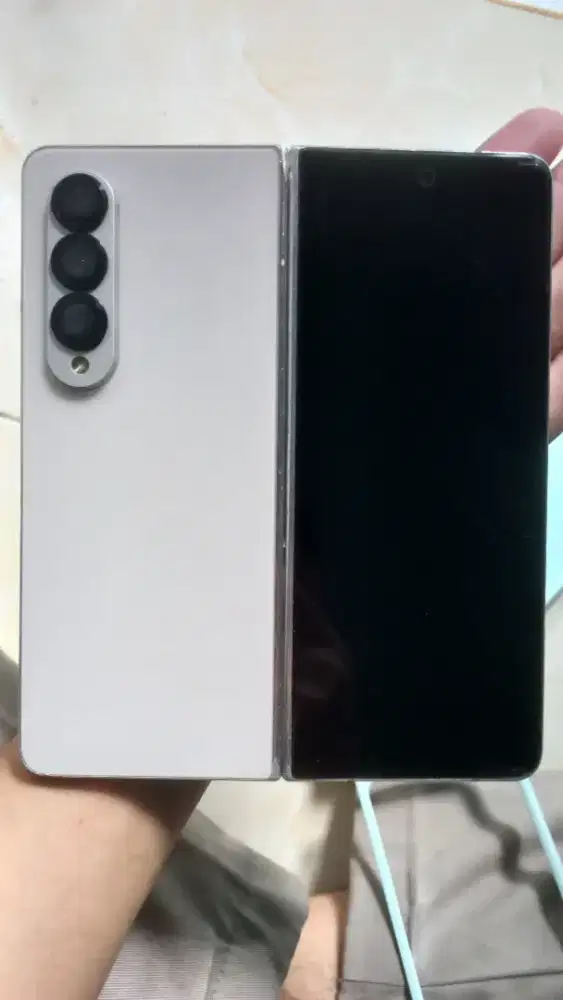 Samsung Galaxy Z Fold 4