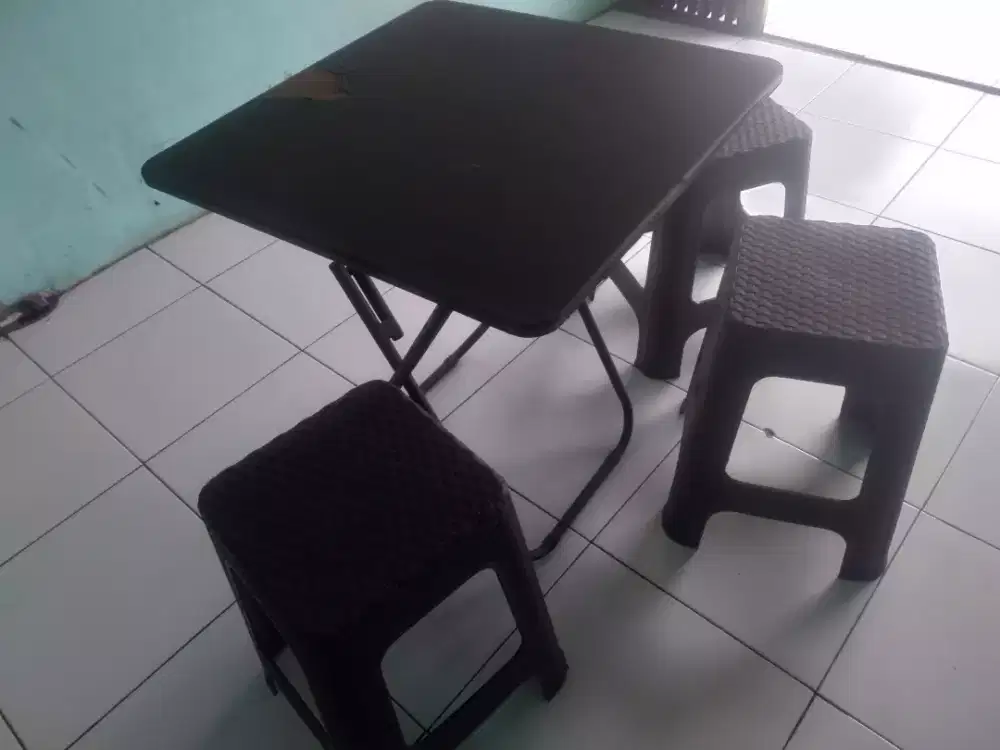 Meja Lipat Bangku Rotan