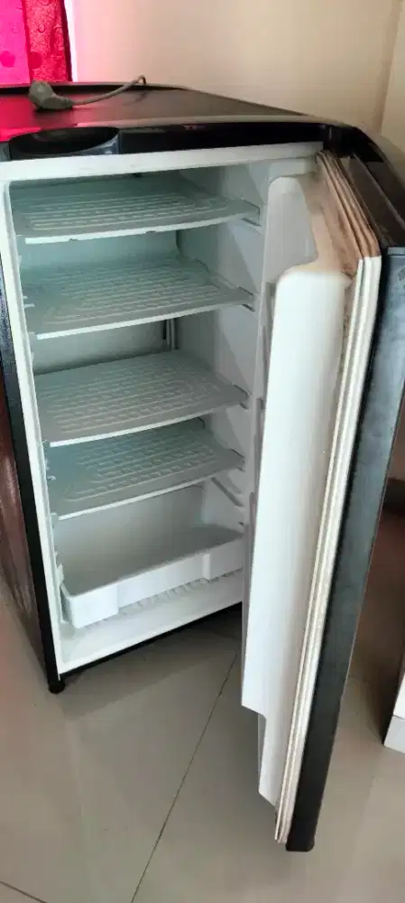 Kulkas 1 Pintu Freezer semua