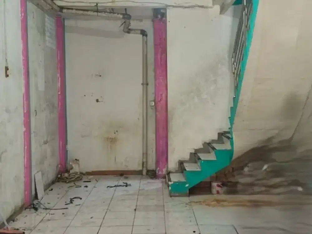 ANA RUKO UK 4X15M PINGGIR JALAN JELAMBAR