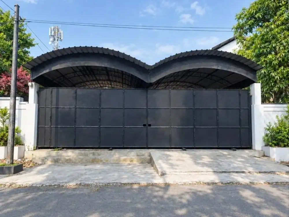 HITUNG TANAH! Dijual rumah sukomanunggal jaya