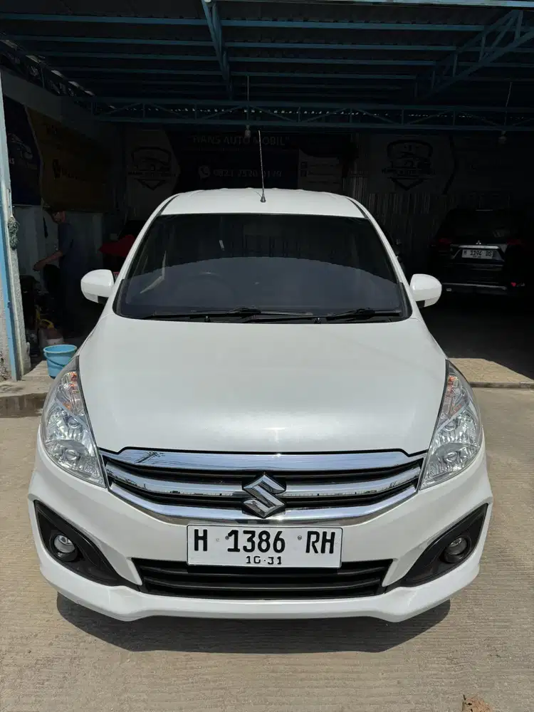 ISTIMEWA ERTIGA GL AUTOMATIC 2017 PUTIH