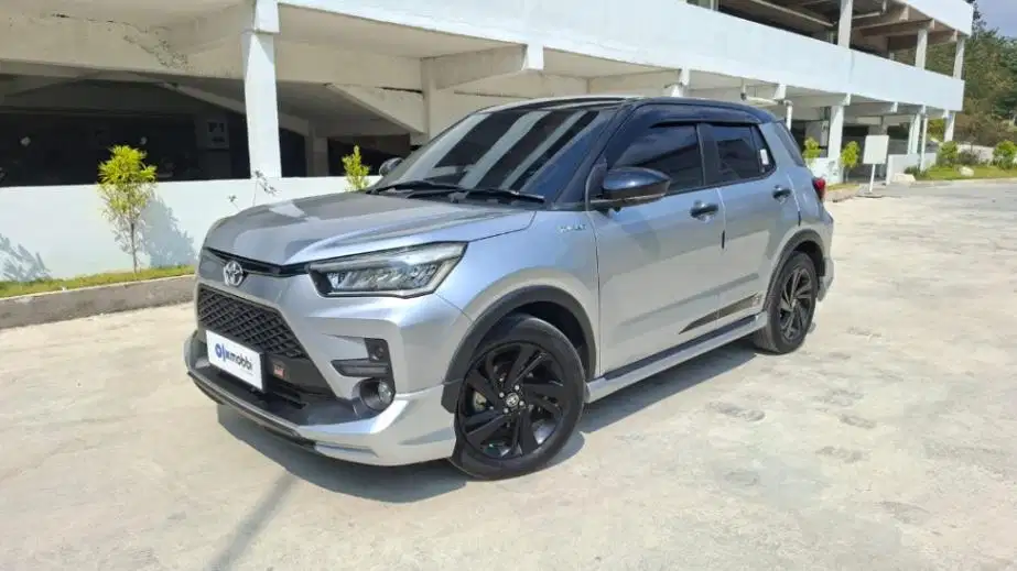Toyota Raize 1.0 GR Sport Two Tone Bensin AT 2022