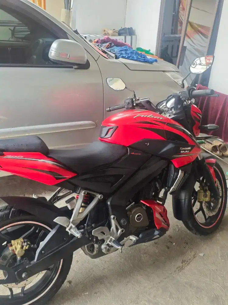 Kawasaki (Bajaj) Pulsar 200ns