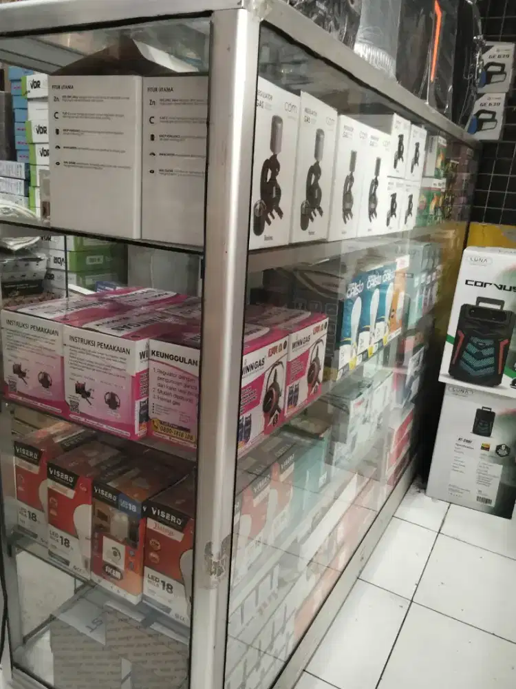 Jual Etalase bekas.