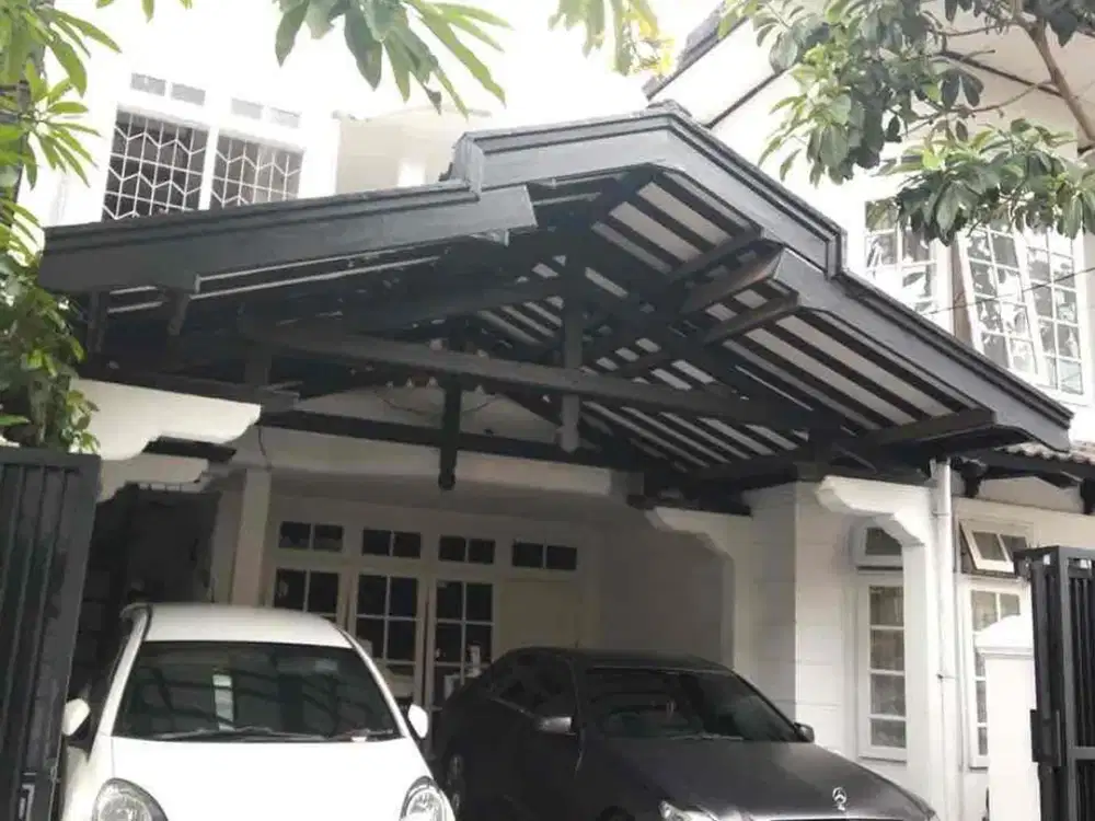 Dijual rumah nyaman 2,5 lantai strategis dekat pusat bisnis di tebet utara jakarta selatan