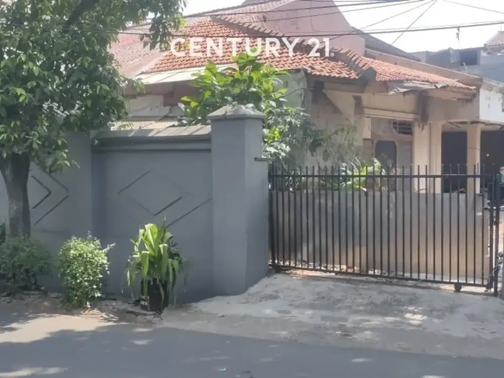 Rumah Tua Hitung Tanah Posisi Hoek Cocok Untuk Usaha Di Jaksel