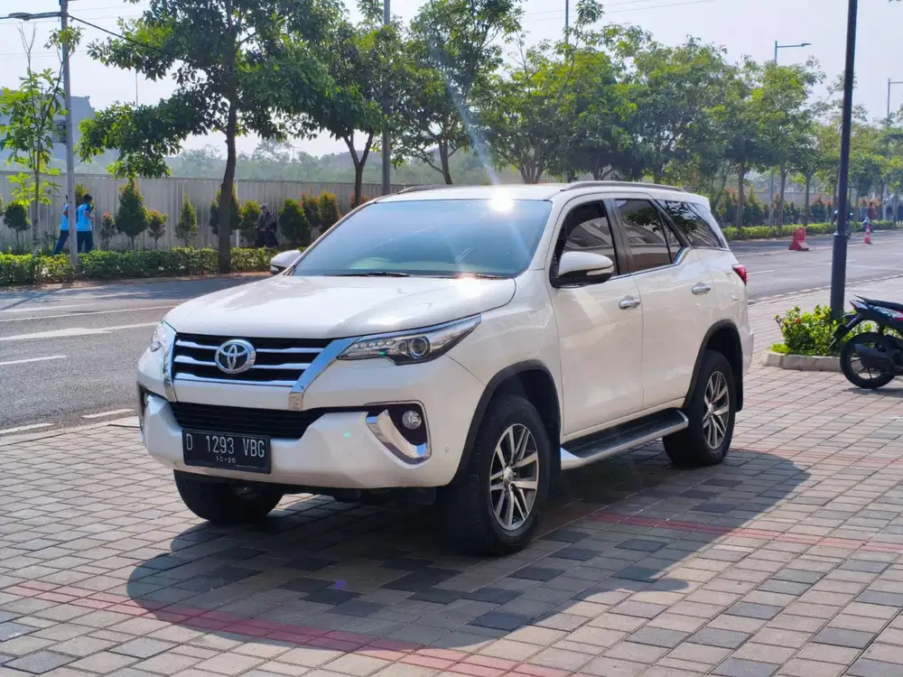 DP 15jt fortuner vrz automatic Diesel 2016 white