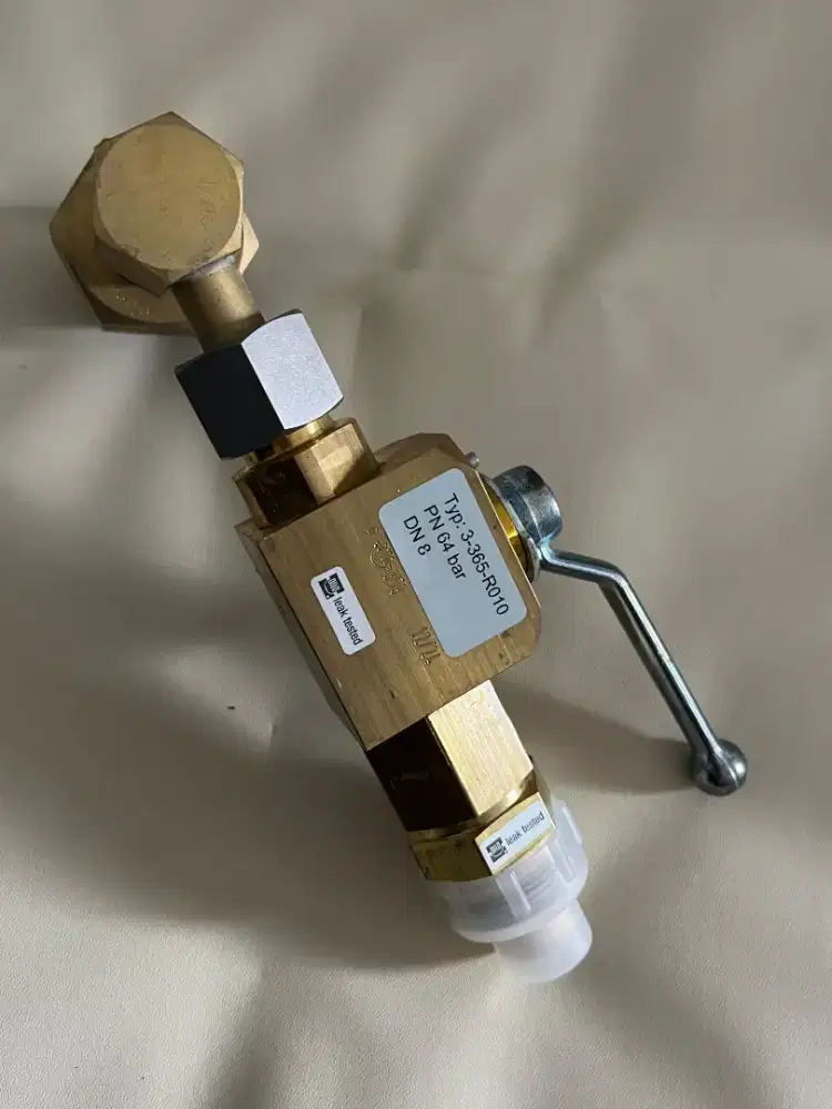 Ball valve Pn64 DN8