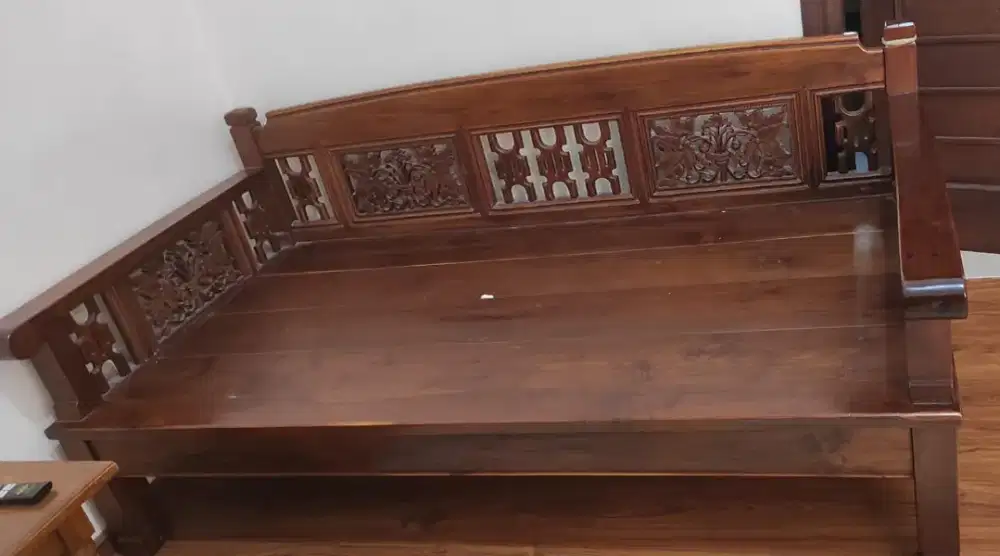 Dipan Kayu Jati Premium