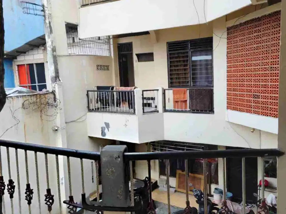 di jual rumah kost di pengadengan pancoran jakarta selatan
