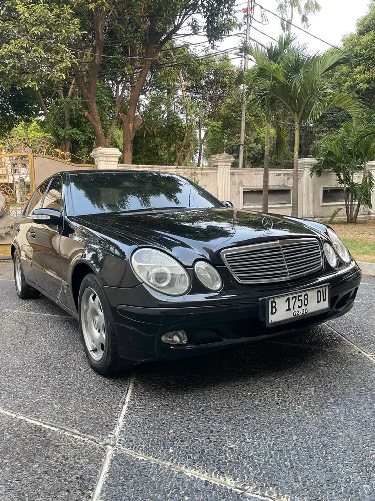 MERCY E200 KOMPRESOR 2005 PAJAK PANJANG 07-2027 UNIT ANTIK RAWATAN