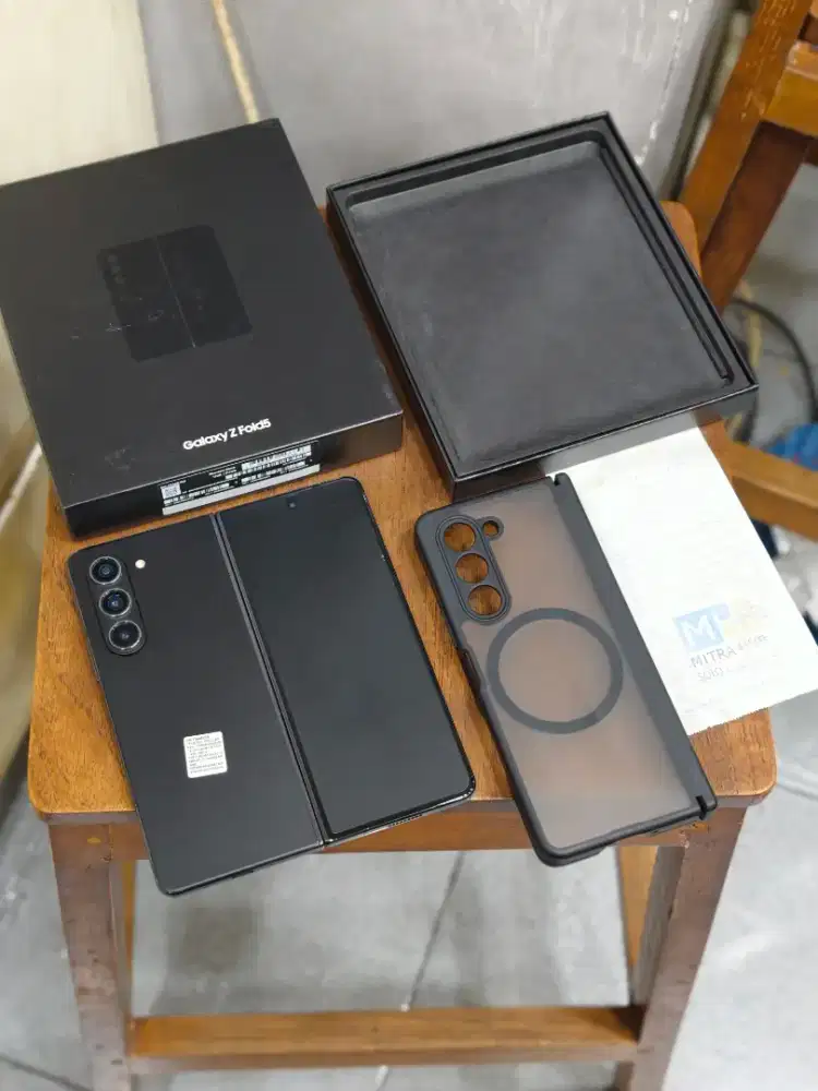 Samsung Galaxy Z Fold 5 12/512Gb Likenew Resmi