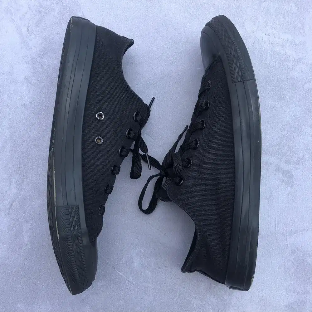 CONVERSE CHUCK TAYLOR ALL STAR ALL BLACK LOW