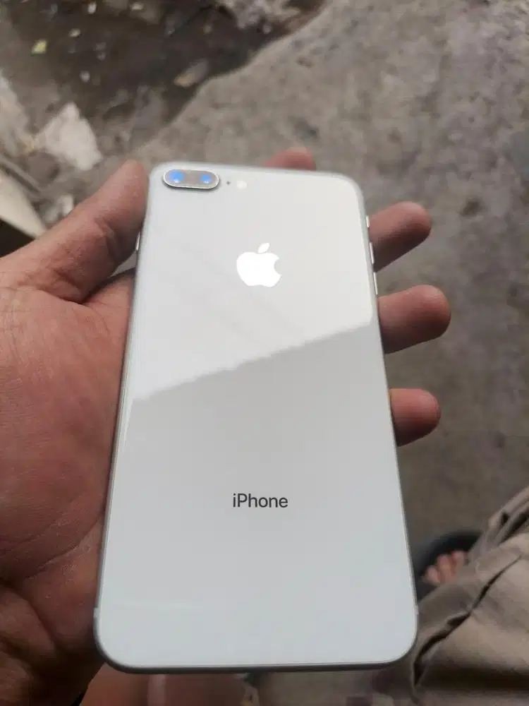 iphone 8plush 256GB