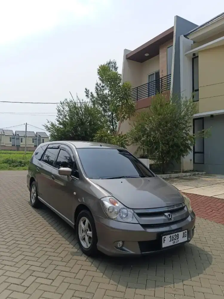 Honda Stream 2.0 at 2006