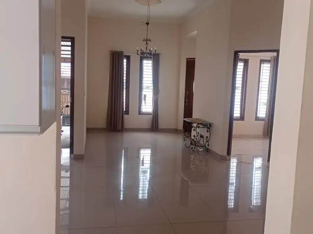 Dijual Cepat Rumah Barata 1 Lantai 370 Sqm