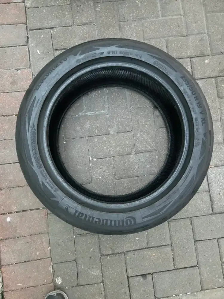 Ban Continental 255/45/19 235/50/19