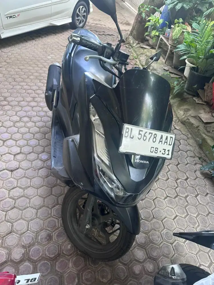 Pcx 2021 warna hitam dijual