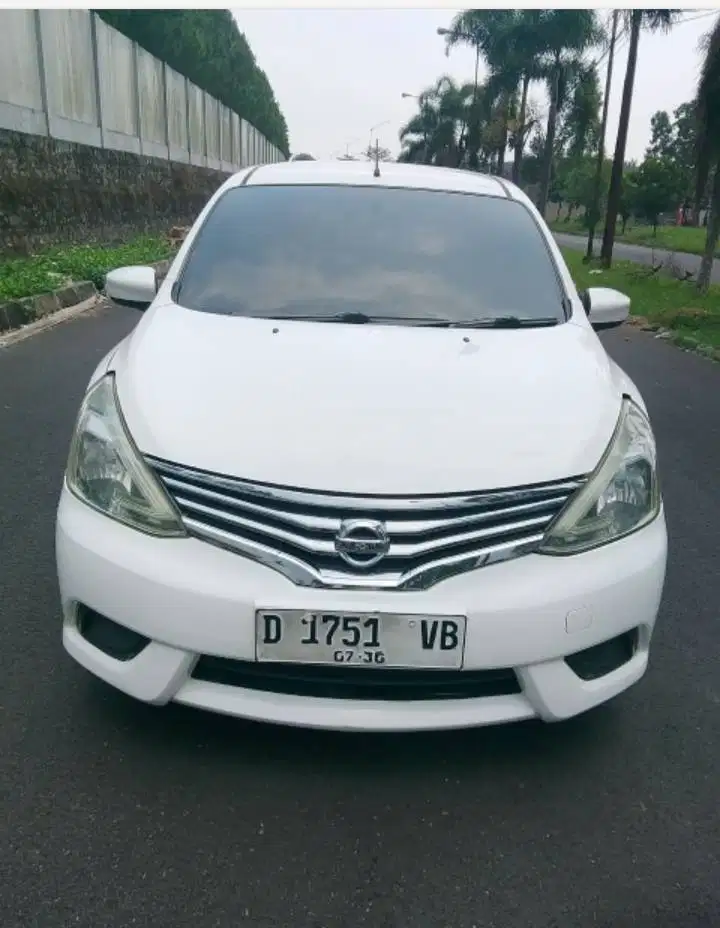 Grand livina SV facelift automatic tahun 2015
