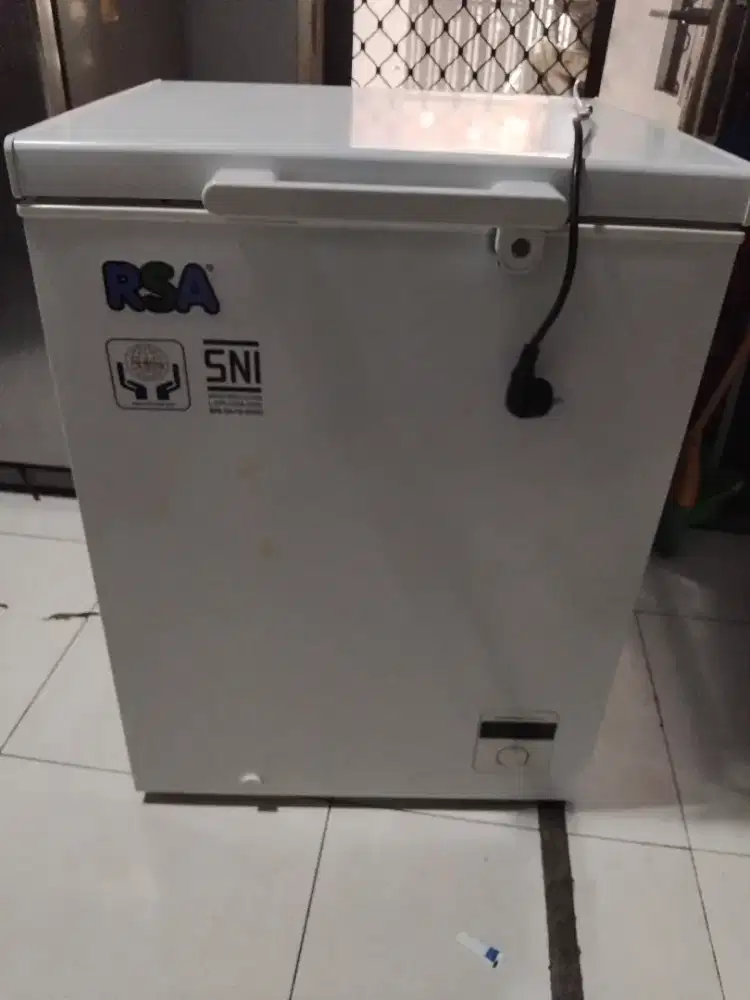 Frezer Rumahan Gea Rsa 144 L
