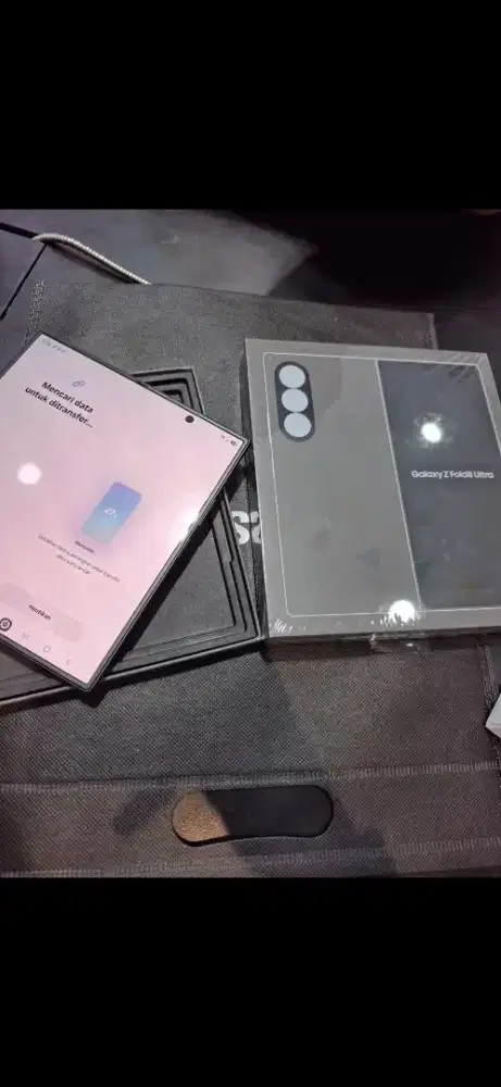 Samsung galaxy Zfold 8 ultra