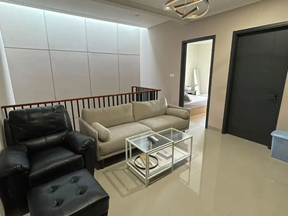 RUMAH BARU  SEMI FURNISHED SEMI HOEK CARSON GADING SERPONG