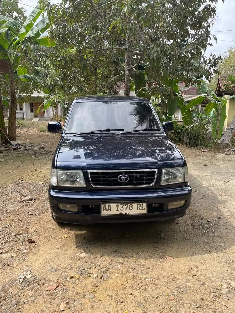 kijang lgx th 2000 2.4