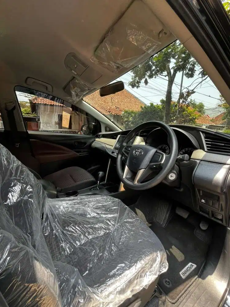 18rb Toyota Kijang Innova 2025 Diesel Reborn G AT Hitam Plat D Bandung