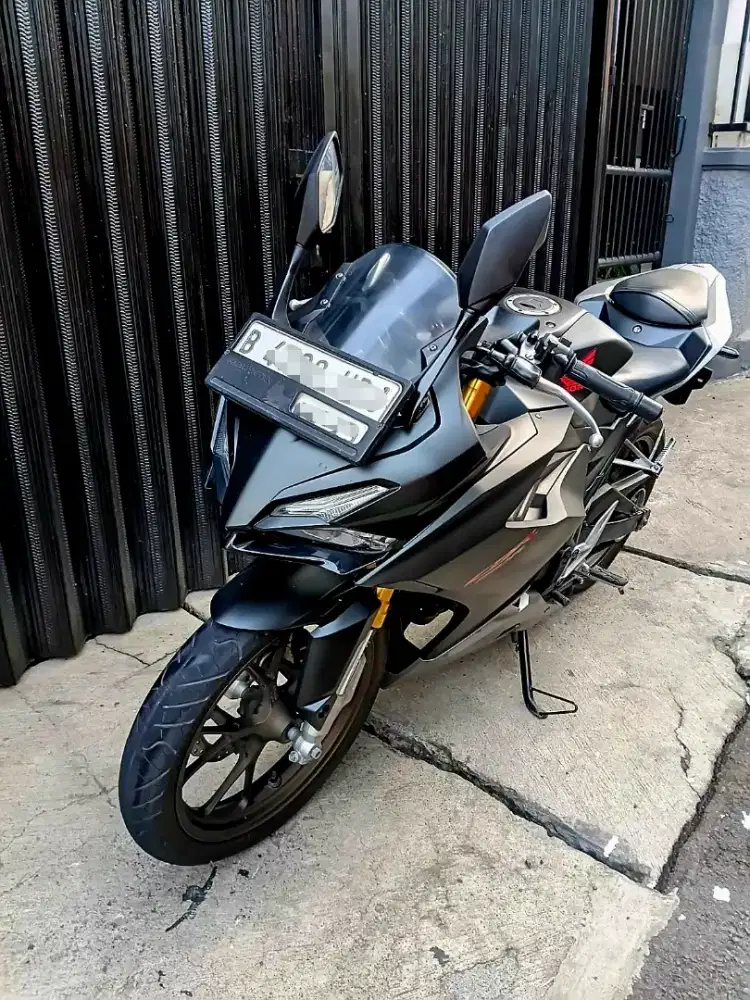 CBR 2023 MULUS BANGET pajak Panjang bisa TT