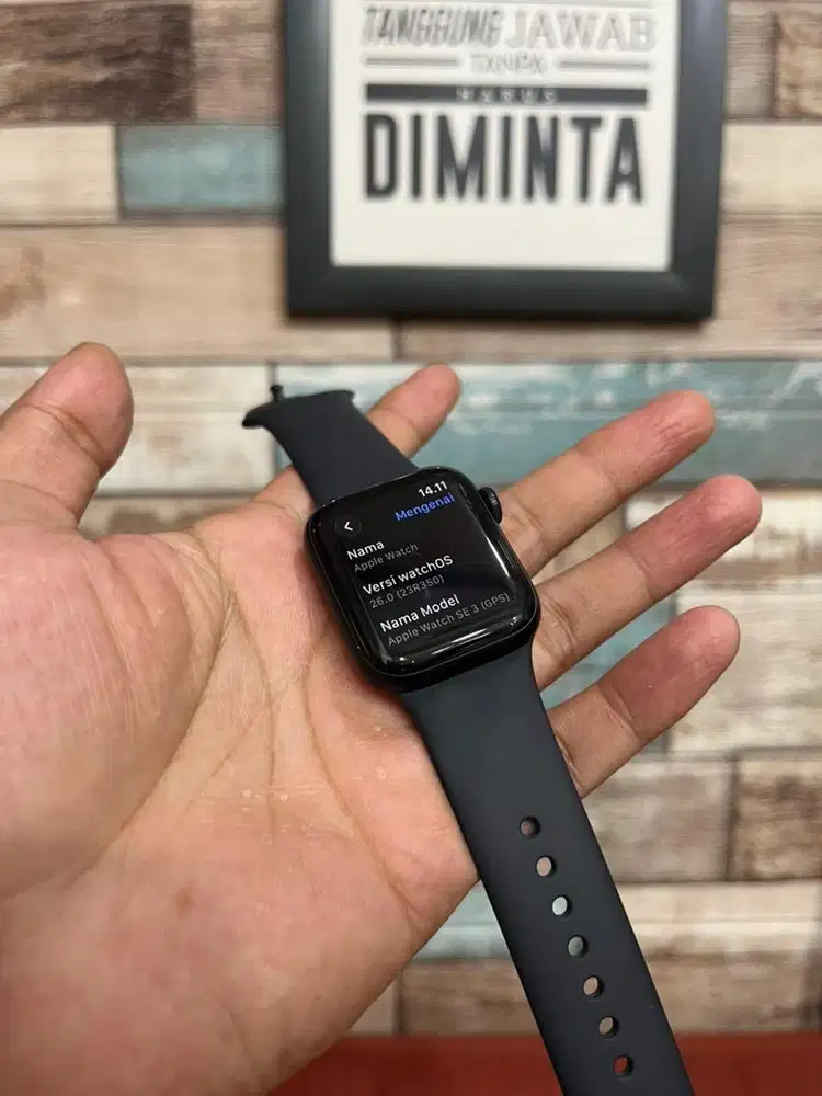 APPLE WATCH SE GEN 3 40mm like new