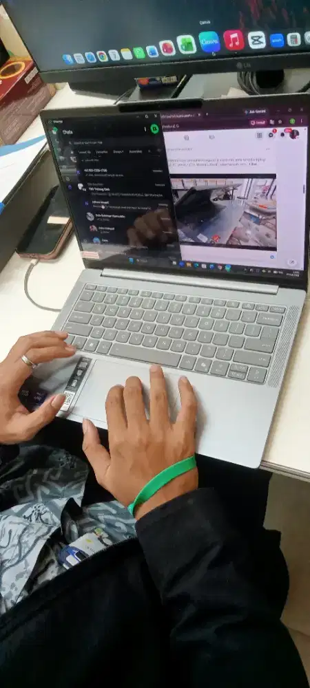 Jual Laptop New ( baru 1 minggu beli )