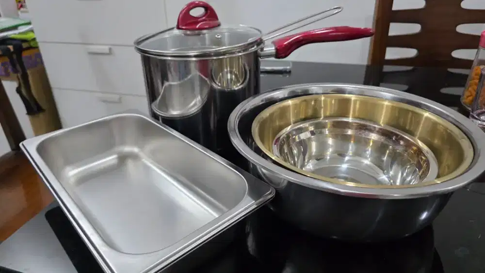 Barang bekas dagang makanan jepang