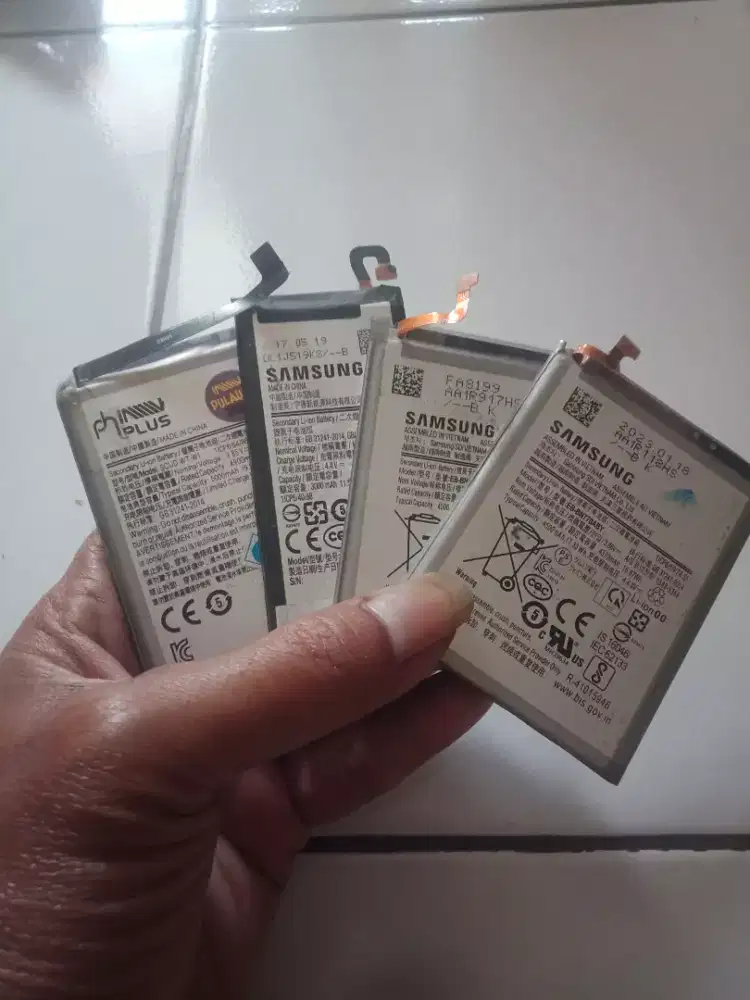 Ganti baterai samsung panggilan