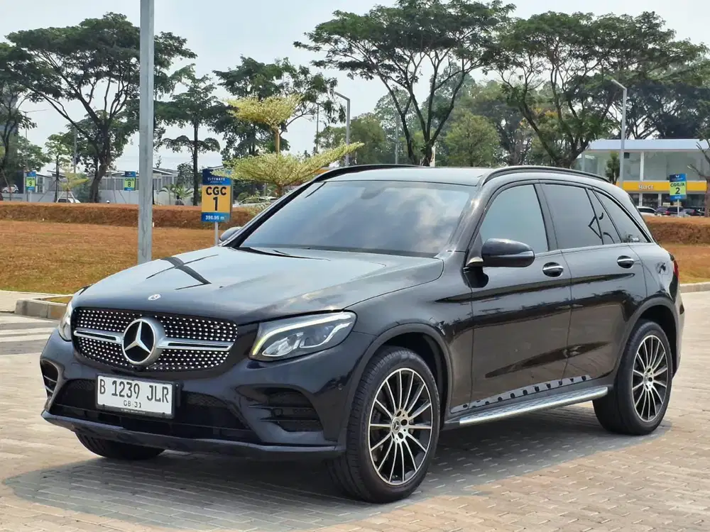 Mercy GLC 200 AMG 2019, hitam