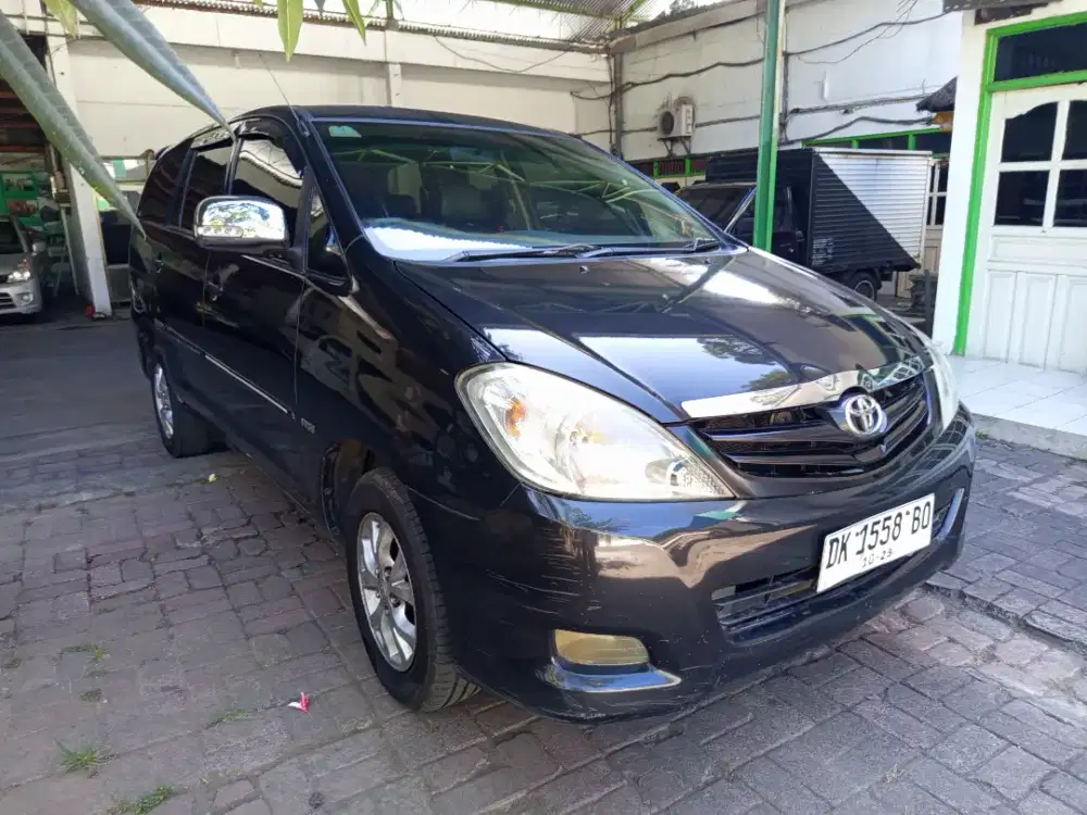 Dijual kijang inova tahun 2010