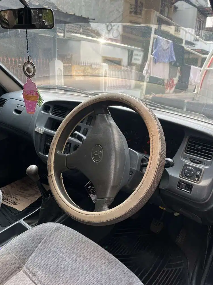 Toyota Kijang 2002 Bensin