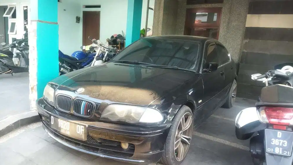 BMW 325i 2001 Bensin