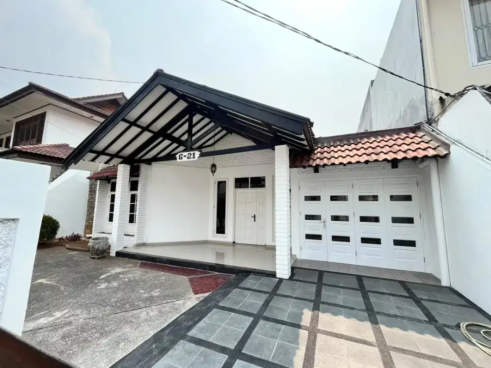 DISEWAKAN RUMAH DALAM KOMPLEK DI LEBAK BULUS HANYA SELANGKAH KE STASIUN MRT