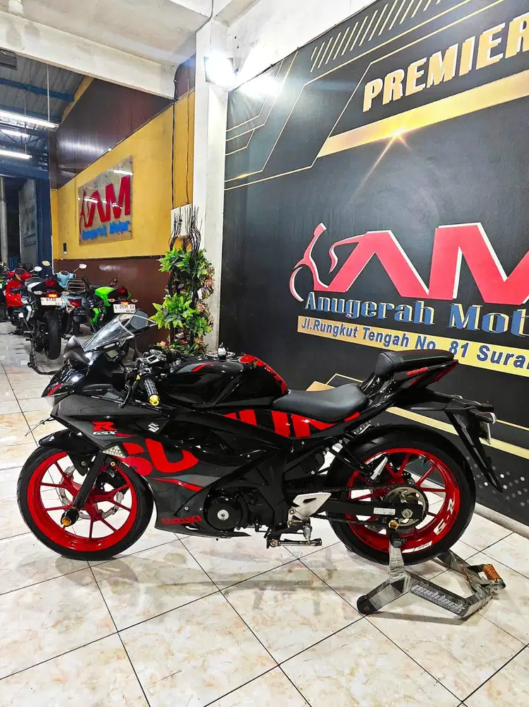 Suzuki GSX R - keyless merah hitam mewah Th 2018. Anugerah motor