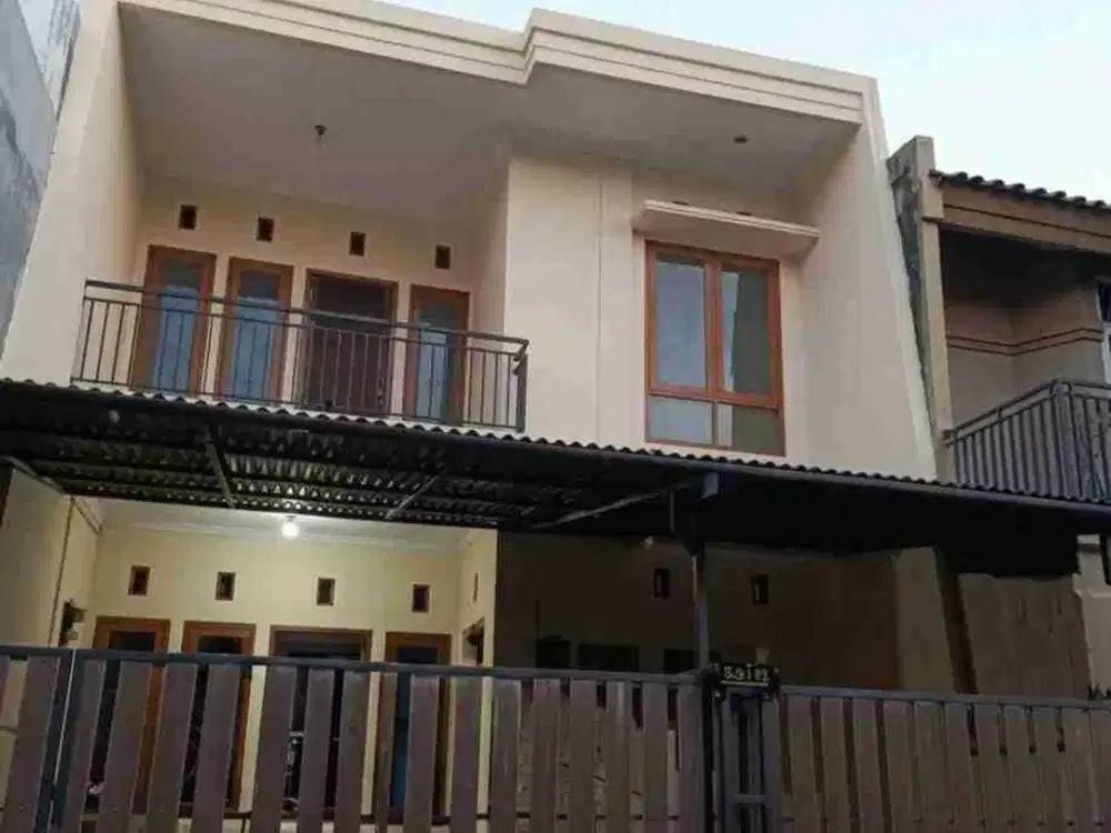 Rumah 2 Lantai di PTB Pondok Kelapa