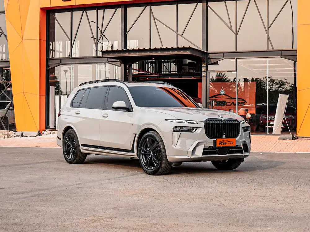 [BERGARANSI] BMW X7 XDRIVE40i M SPORT MATIC TAHUN 2023 HITAM PPF GREY