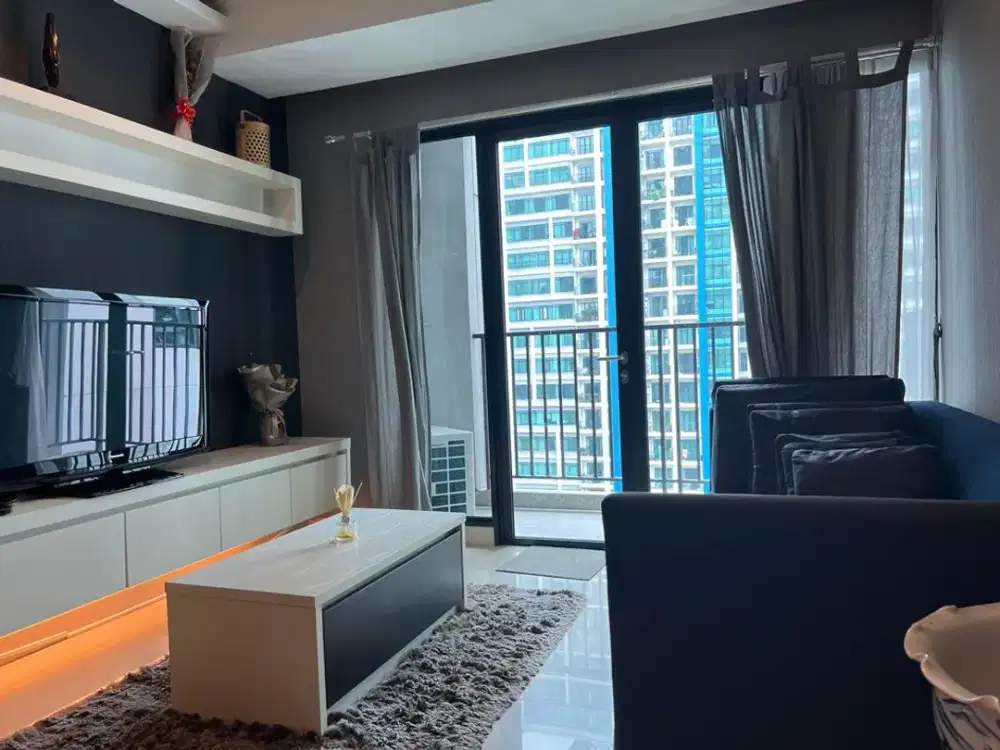 Very Nice 2BR Apt with Nice Pool View At Hampton Park Apt
