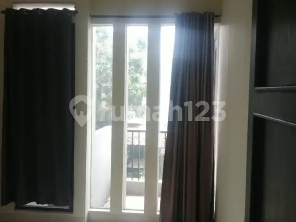Dijual Rumah Newton Summarecon Gading Serpong 7X18